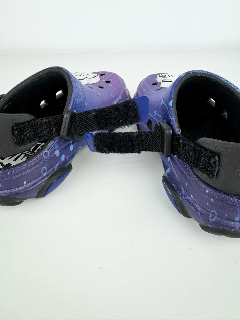 CROCS X Space Jam 2 Toddler Size 6C Clogs with Charms